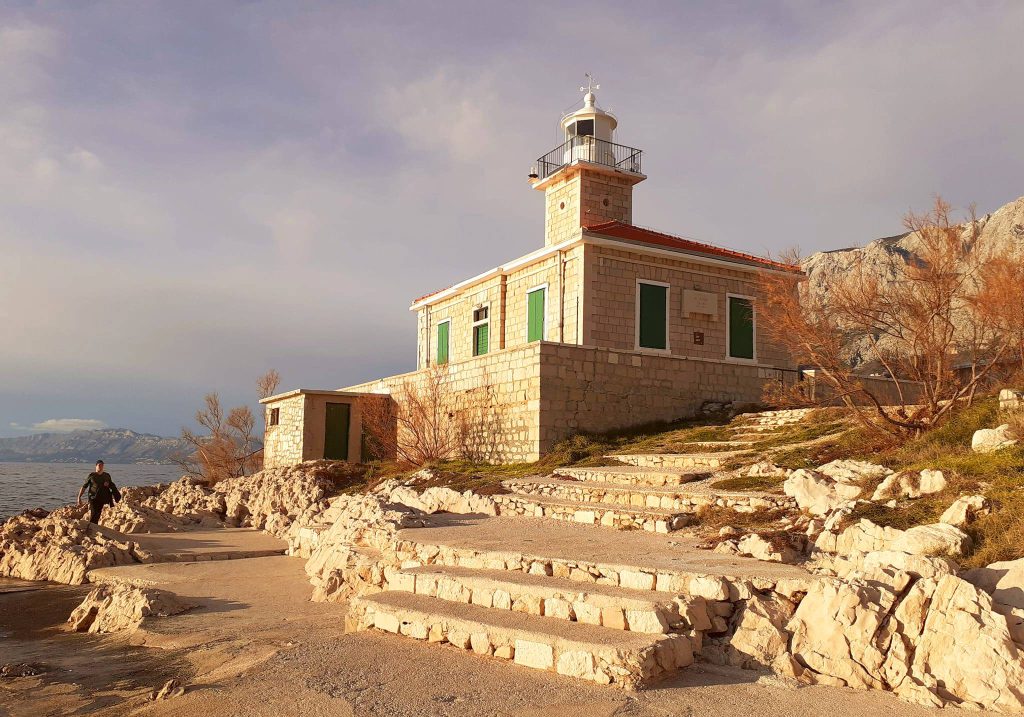 Makarska Spaziergänge zum Leuchtturm Sveti Petar