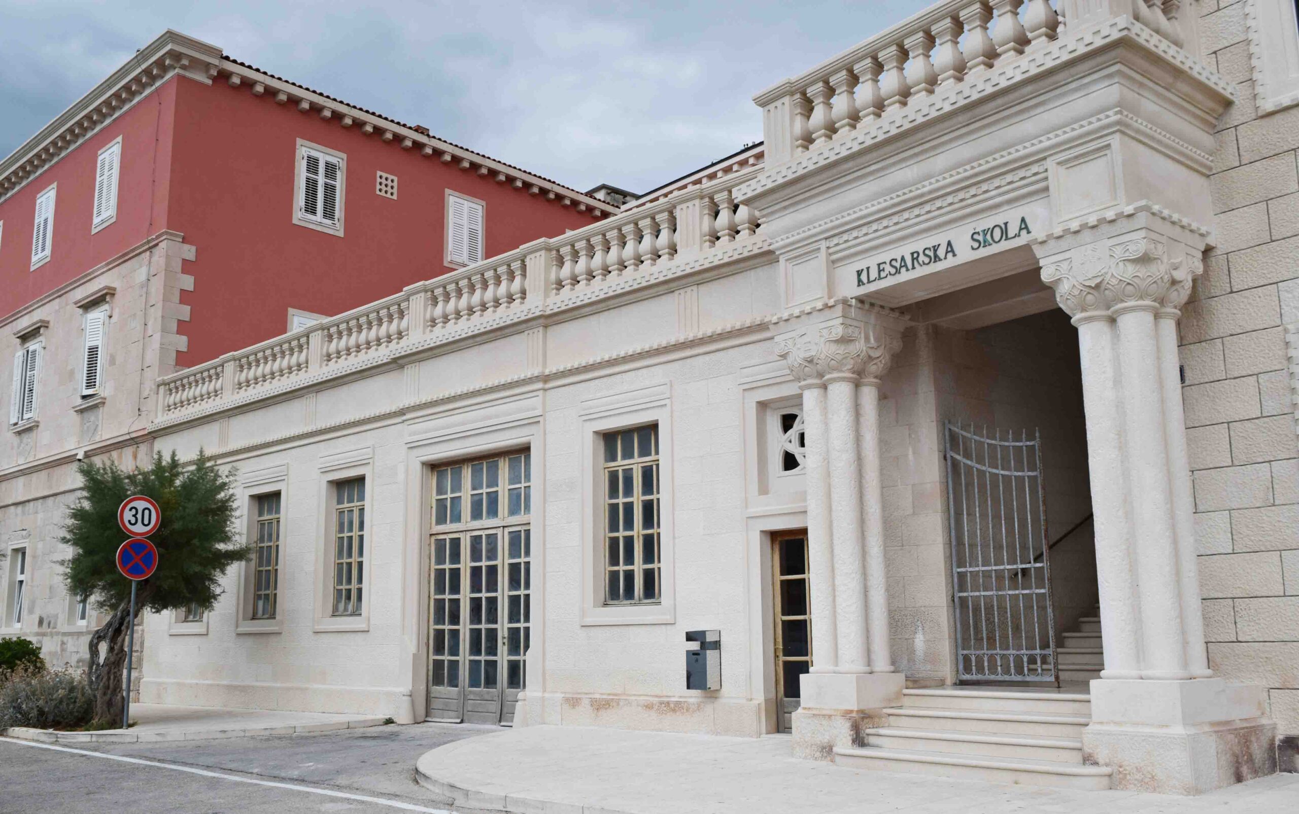 Steinmetzschule Pucisca Brac