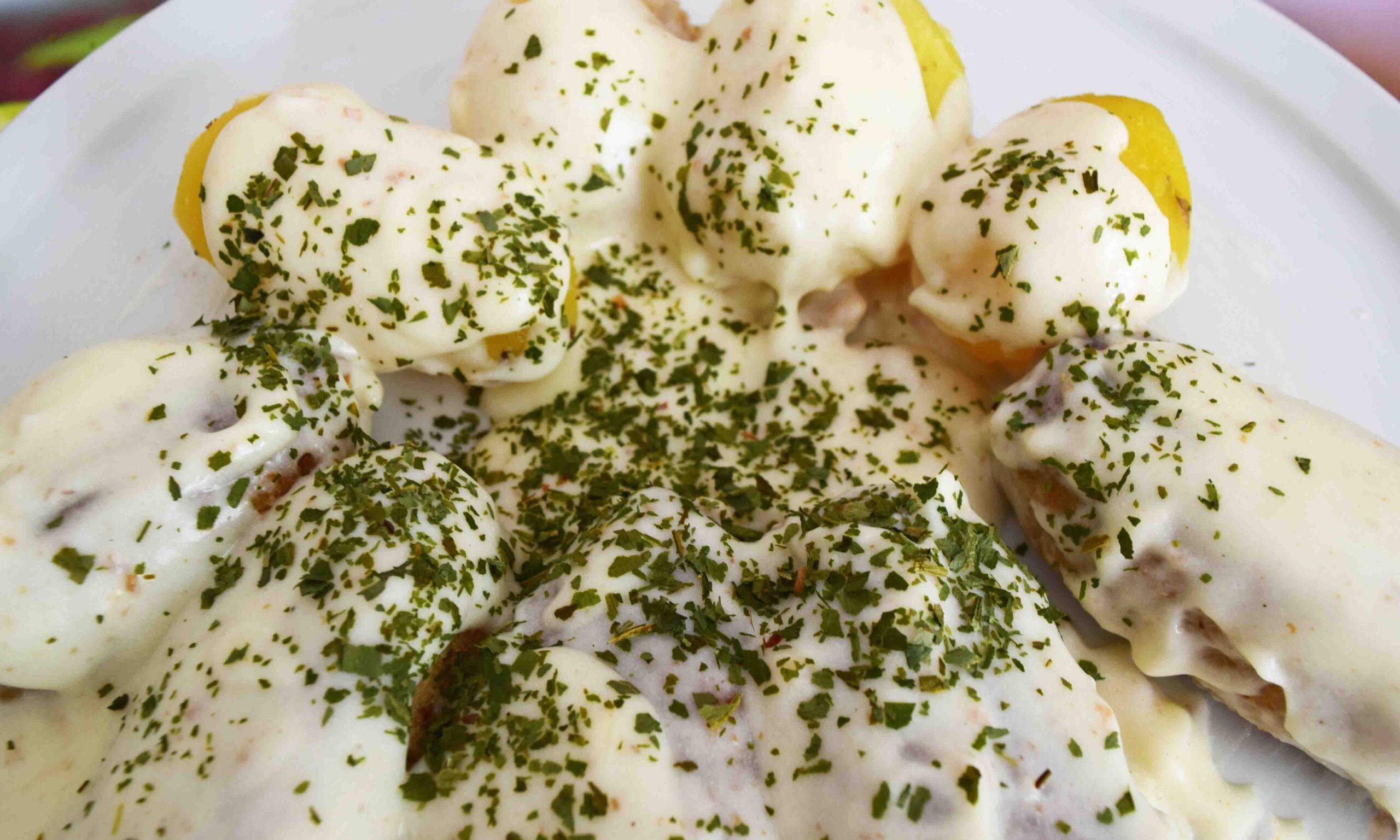 Zagreber Hackfleischröllchen mit Kartoffeln