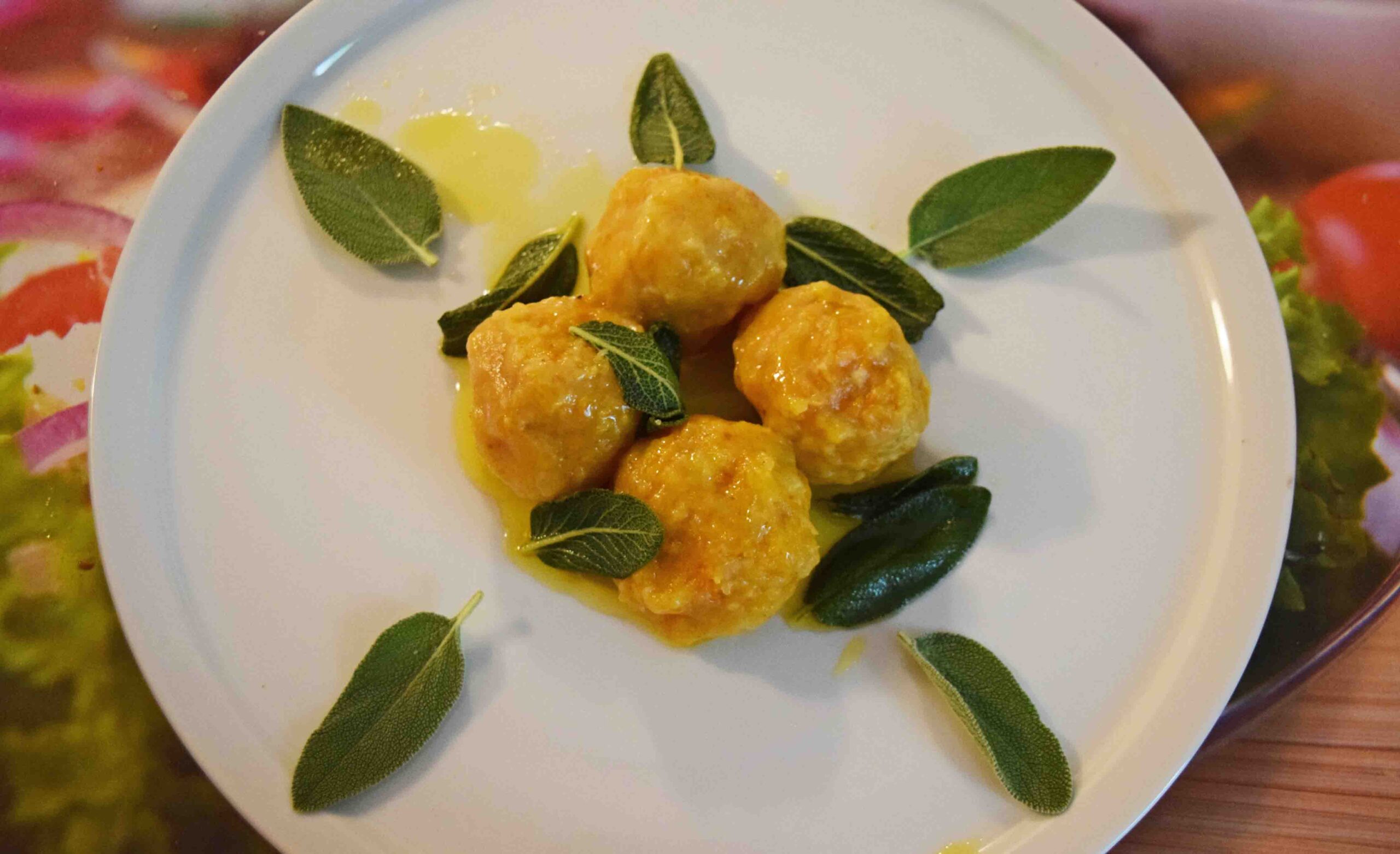 Kürbisnockerln mit Salbeibutter